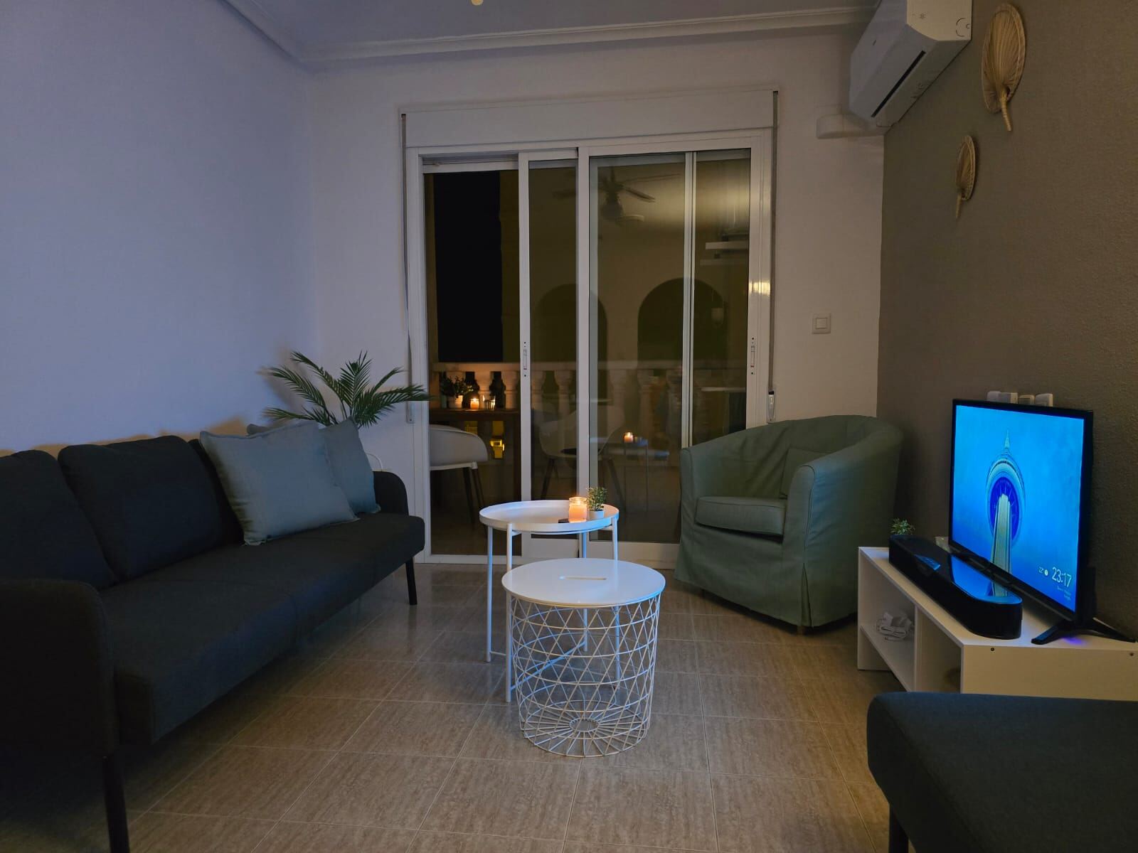 Woonkamer in de avond